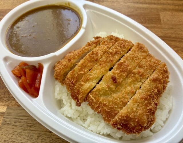 4/20(月) ミルフィーユとんかつカレー ¥980  ＊終了しました。