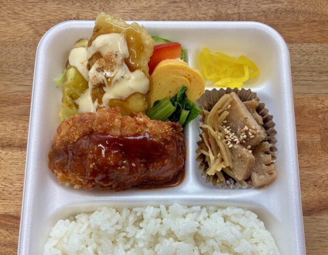 4/23(木) 日替り弁当 : チキンカツ＆白身魚の南蛮(甘酢とタルタルソース)