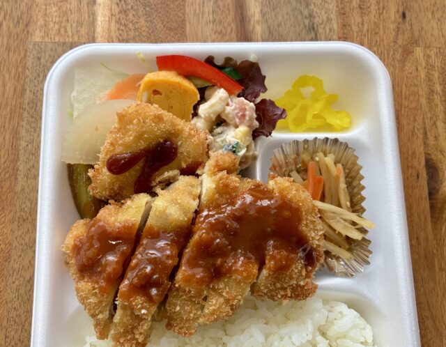 5/12(火)日替り弁当 : チキンカツデミソース