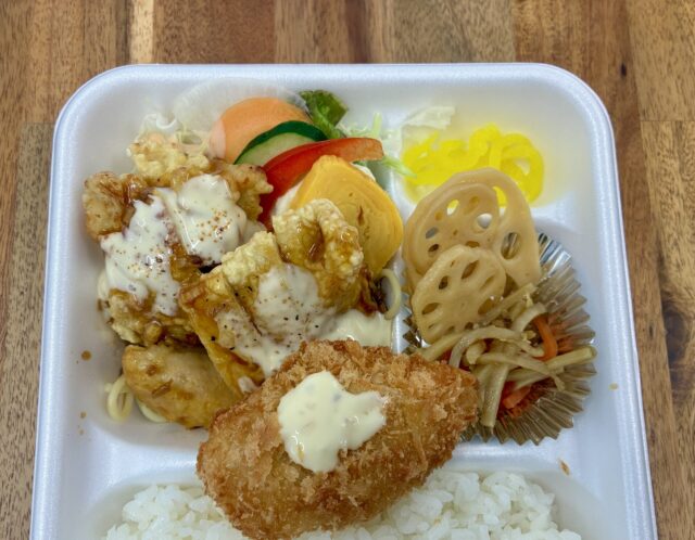5/28(木)日替り弁当 : チキン南蛮と白身魚フライ