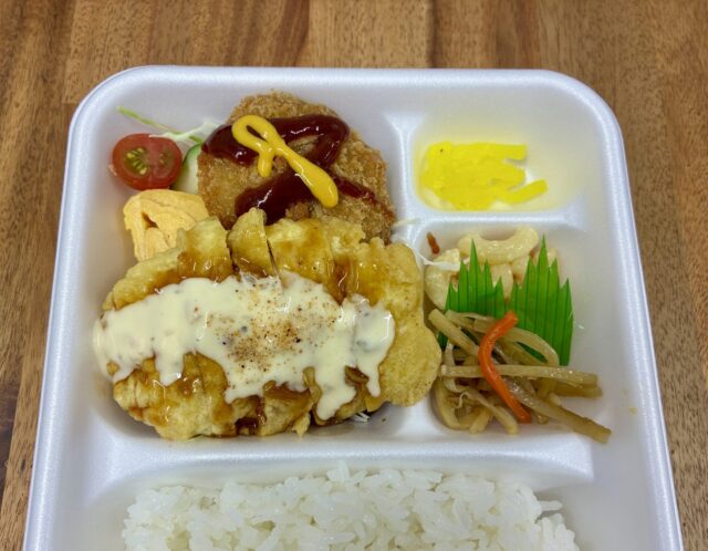 6/9(火)日替り弁当 : チキン南蛮＆ミンチカツ