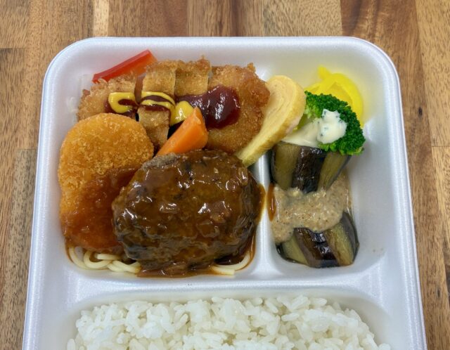 7/13(月)日替り弁当 : ハンバーグ＆チキンカツ